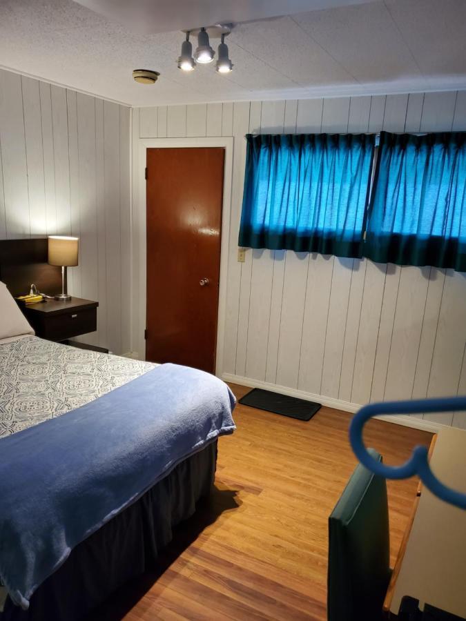 Wolseley Motel Экстерьер фото