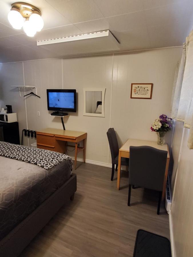 Wolseley Motel Экстерьер фото